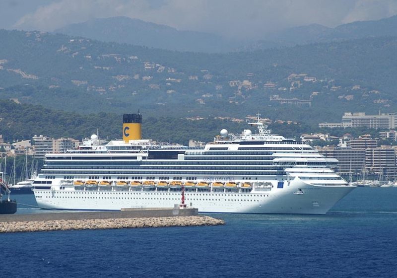 Costa Concordia: căpitanul navei ‘susţine că s-a împiedicat şi a căzut în barca de salvare’