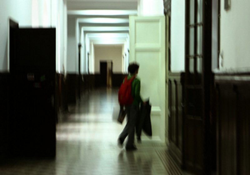 Elevii şi preşcolarii încep luni cursurile, după o vacanţă de iarnă mai lungă cu o săptămână