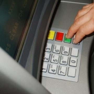 IPJ: 7200 de euro recuperați de polițiști după ce un bărbat și-a însușit pe nedrept banii