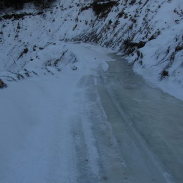 Gheaţă pe malurile râurilor din judeţ Gheaţă pe malurile râurilor din judeţ