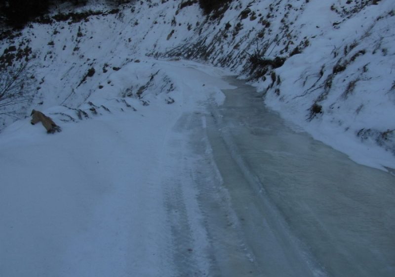 Gheaţă pe malurile râurilor din judeţ Gheaţă pe malurile râurilor din judeţ