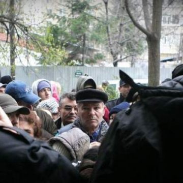 Îmbulzelă la tigăi şi aspiratoare Îmbulzelă la tigăi şi aspiratoare