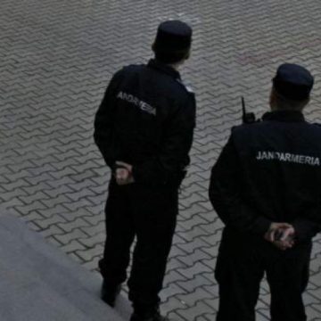 Baia Mare: Injurii la adresa unui proprietar de magazin şi a unei vânzătoare
