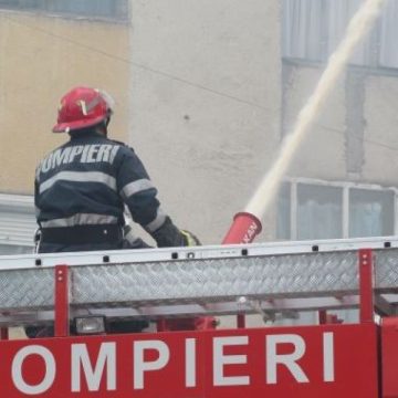 40 de intervenţii ISU în acest sfârşit de săptămână 40 de intervenţii ISU în acest sfârşit de săptămână