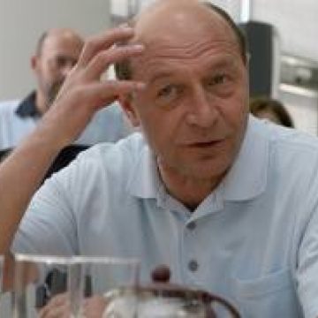 Jocul periculos al Preşedintelui Băsescu Jocul periculos al Preşedintelui Băsescu
