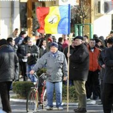 Manifestaţii pro Arafat şi împotriva preşedintelui şi Guvernului, în mai multe oraşe din ţară