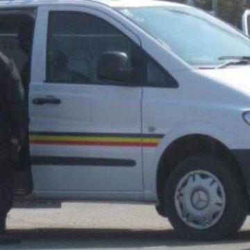 Patru suspecţi de comiterea mai multor furturi au fost identificaţi de poliţiştii de la Şomcuta Mare Patru suspecţi de comiterea mai multor furturi au fost identificaţi de poliţiştii de la Şomcuta Mare