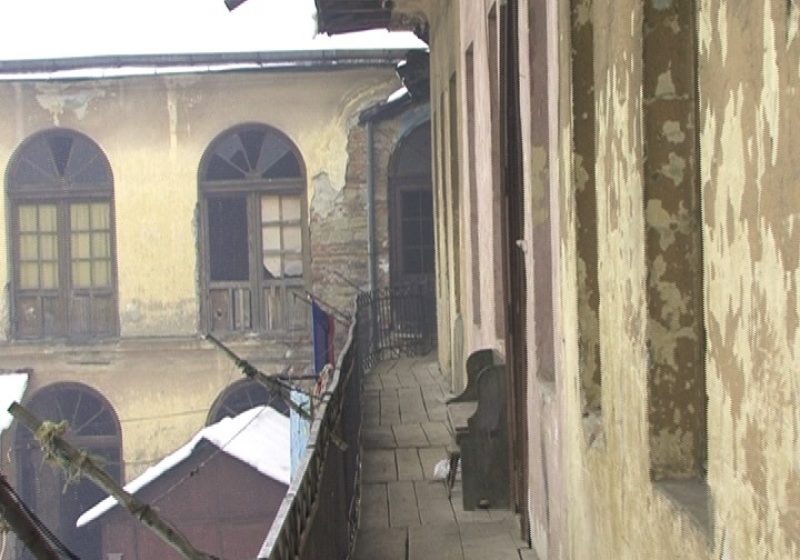 Sighet: Trăiesc în centrul oraşului, mai rău ca la ţară