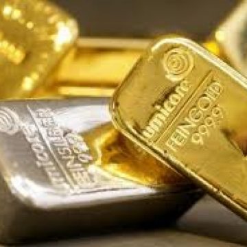Preţul aurului scade cu 1%, tras în jos de euro Preţul aurului scade cu 1%, tras în jos de euro