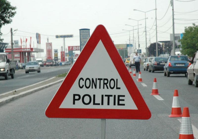 Acţiuni efectuate de către poliţişti pentru prevenirea accidentelor rutiere Acţiuni efectuate de către poliţişti pentru prevenirea accidentelor rutiere
