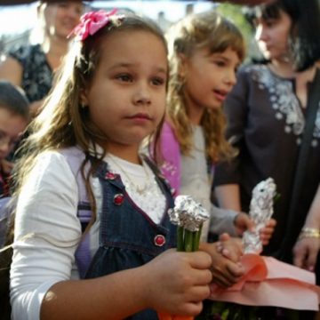 Sighetu Marmaţiei: Prima zi de şcoală, cea mai rece