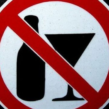 Restricţii de vânzare a alcoolului în centrul Bucureştiului din cauza protestelor din Piaţa Universităţii Restricţii de vânzare a alcoolului în centrul Bucureştiului din cauza protestelor din Piaţa Universităţii