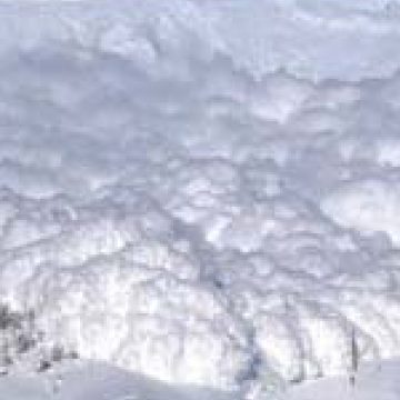 Maramureş: Atenţie! Risc foarte mare de avalanşe pe traseele turistice din Maramureş Maramureş: Atenţie! Risc foarte mare de avalanşe pe traseele turistice din Maramureş