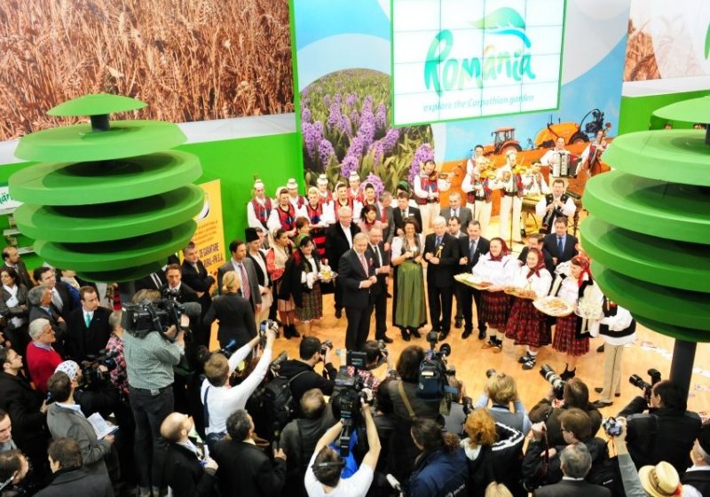 Baia Mare: Produsele tradiţionale din Maramureş au trecut ca pâine caldă la Târgul Internaţional "Săptămâna Verde" de la Berlin