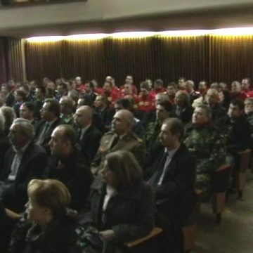 Baia Mare: Autorităţile judeţului au solicitat lucrătorilor I.S.U. mai multă implicare în prevenirea situaţiilor de urgenţă Baia Mare: Autorităţile judeţului au solicitat lucrătorilor I.S.U. mai multă implicare în prevenirea situaţiilor de urgenţă