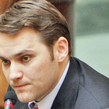 Senatorul PSD Dan Şova: "Dincolo de declaraţiile optimiste făcute de guvernanţi pe bloguri, sub euforia Revelionului, adevărul este că 2012 va fi infernal" Senatorul PSD Dan Şova: "Dincolo de declaraţiile optimiste făcute de guvernanţi pe bloguri, sub euforia Revelionului, adevărul este că 2012 va fi infernal"