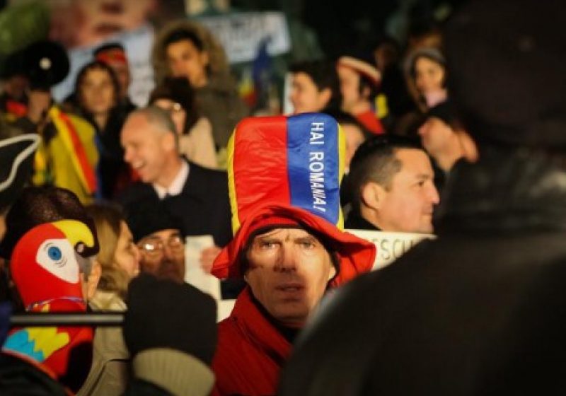 Suporterii vor participa joi la protestele din Piaţa Universităţii. Asociaţia Suporterilor Români: Ne delimităm de orice factor politic Suporterii vor participa joi la protestele din Piaţa Universităţii. Asociaţia Suporterilor Români: Ne delimităm de orice factor politic