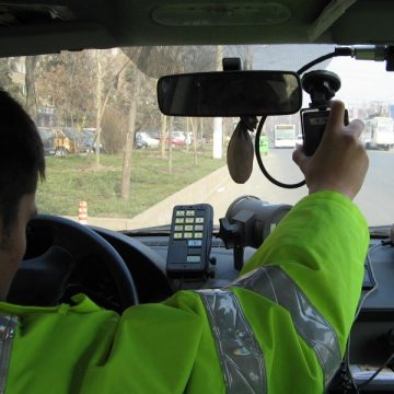 Sighetu Marmaţiei: Acţiuni efectuate de către poliţişti pentru supravegherea traficului rutier Sighetu Marmaţiei: Acţiuni efectuate de către poliţişti pentru supravegherea traficului rutier
