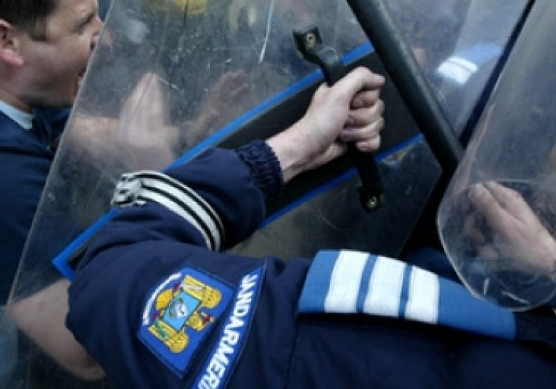 Agresaţi din cauza unor datorii