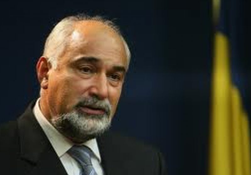 Vosganian solicită DIICOT să fie audiat alături de Boc şi Băsescu Vosganian solicită DIICOT să fie audiat alături de Boc şi Băsescu