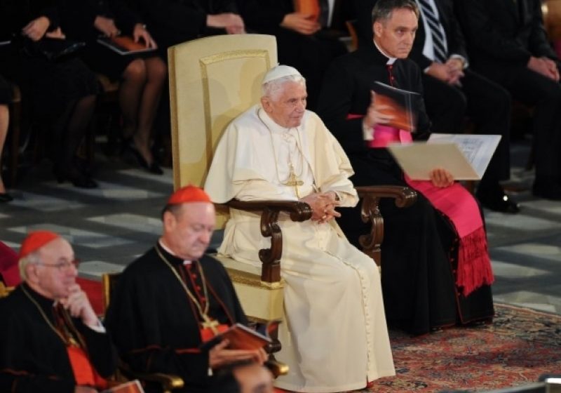 Lucian Mureşan, in varsta de 80 de ani, va îmbrăca începând din luna februarie hainele de cardinal, cel mai înalt grad al Bisericii Catolice