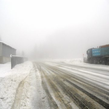 Pasul Prislop: Vizibilitate redusă din cauza ceţii