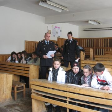 Sighet: Concurs de protecţie civilă la Grupul Şcolar Forestier Sighet: Concurs de protecţie civilă la Grupul Şcolar Forestier