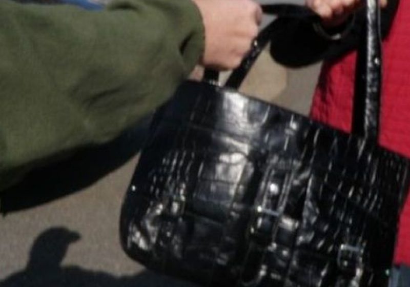 12 cazuri de furturi, iniţial cu autor necunoscut au fost soluţionate de poliţiştii sigheteni în urma unui autodenunţ 12 cazuri de furturi, iniţial cu autor necunoscut au fost soluţionate de poliţiştii sigheteni în urma unui autodenunţ