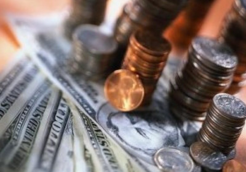 400 de elevi vor primi lunar o bursa de 200 de lei de anul viitor