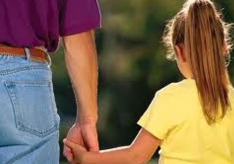 Baia Mare: ACTUALIZARE – Tatăl a cinci copii din Măgureni este acuzat de abuz şi neglijenţă în familie. Copiii au fost duşi azi la un centru maternal Baia Mare: ACTUALIZARE – Tatăl a cinci copii din Măgureni este acuzat de abuz şi neglijenţă în familie. Copiii au fost duşi azi la un centru maternal