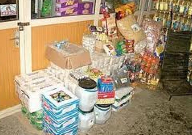 SIGHET: Sighetenii strâng alimente pentru sinistraţi SIGHET: Sighetenii strâng alimente pentru sinistraţi