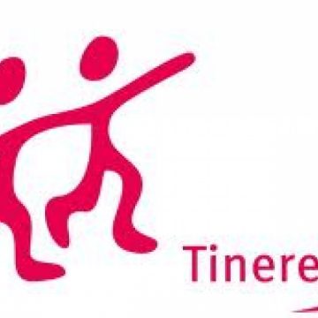 Asociaţia de tineret „Liga Valorilor” a organizat un program de iniţiere în schi, destinat elevilor din liceele maramureşene. Asociaţia de tineret „Liga Valorilor” a organizat un program de iniţiere în schi, destinat elevilor din liceele maramureşene.