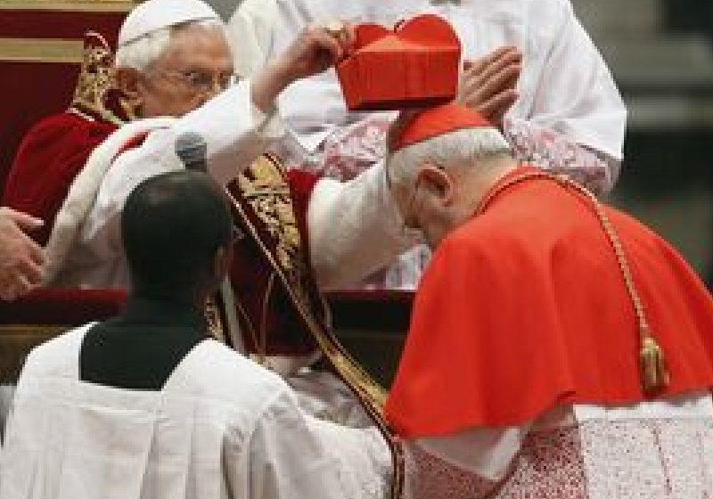 Benedict al XVI-lea a numit 22 de noi cardinali, printre care şi arhiepiscopul român Lucian Mureşan