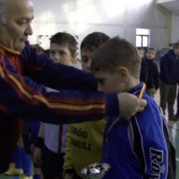 SIGHET: CAMPIONAT INTERNAŢIONAL DE FOTBAL LA JUNIORI SIGHET: CAMPIONAT INTERNAŢIONAL DE FOTBAL LA JUNIORI