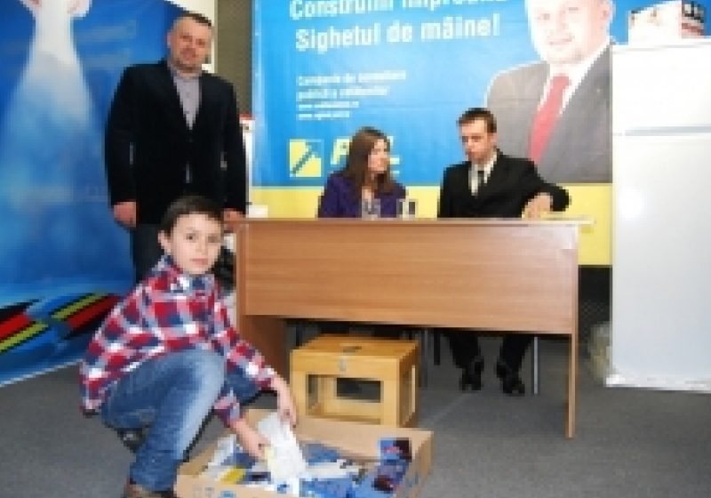 SIGHET: CÂŞTIGĂTORII CAMPANIEI “CONSTRUIM ÎMPREUNĂ SIGHETUL DE MÂINE” AU PRIMIT PREMIILE