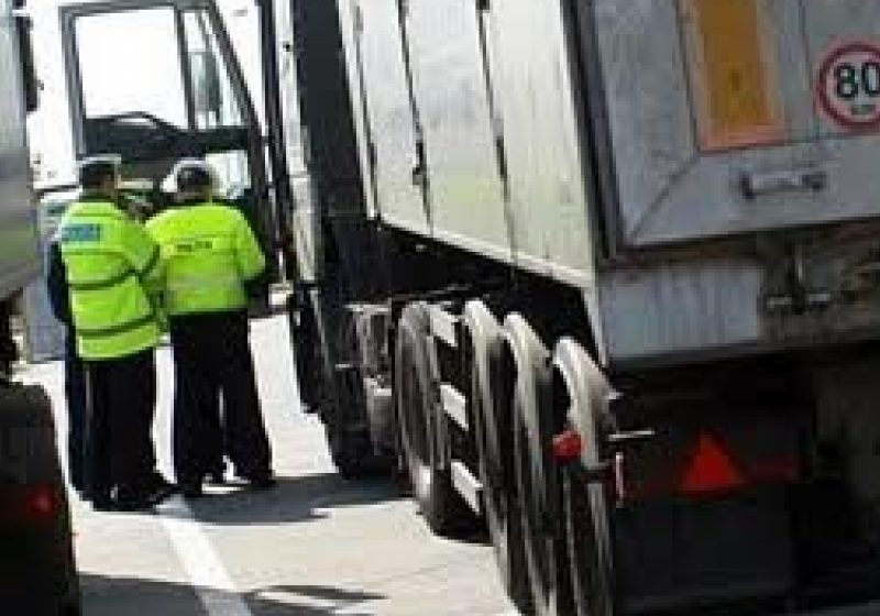 Controale la Giurgiu şi Borş pentru verificarea modului în care au fost gestionate activităţile în punctele de trecere a frontierei Controale la Giurgiu şi Borş pentru verificarea modului în care au fost gestionate activităţile în punctele de trecere a frontierei