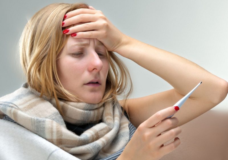 Cum să treci mai uşor peste răceala şi gripa de sezon: Cinci sfaturi practice