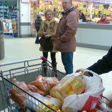 Baia Mare: Maramureşenii au donat peste 10 tone de alimente pentru persoanele sinistrate Baia Mare: Maramureşenii au donat peste 10 tone de alimente pentru persoanele sinistrate