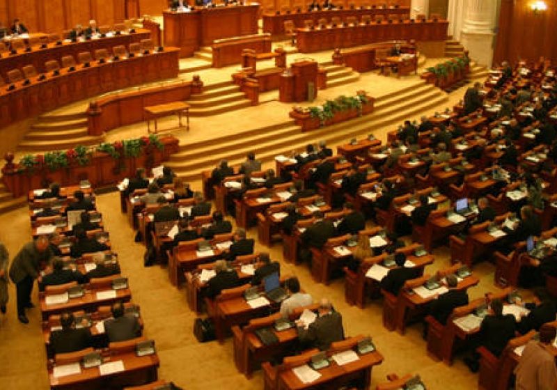 Baia Mare: Parlamentarii maramureşeni din opoziţie nu au participat la votul de învestire al Guvernului Ungureanu