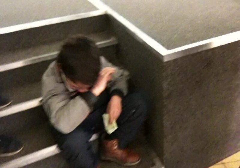 Baia Mare: Un agent de pază de la un centru comercial din municipiu a folosit spray paralizant împotriva unui copil de 12 ani Baia Mare: Un agent de pază de la un centru comercial din municipiu a folosit spray paralizant împotriva unui copil de 12 ani
