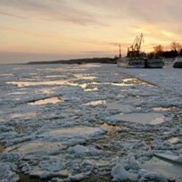 Liniile de feribot Vidin-Calafat şi Oriahovo-Beket sunt oprite temporar Liniile de feribot Vidin-Calafat şi Oriahovo-Beket sunt oprite temporar
