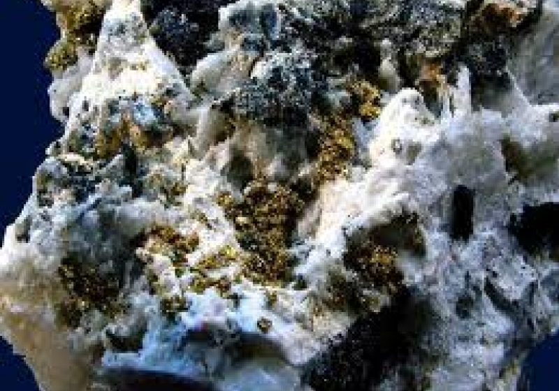 Baia Mare: „Auziţi, Vedeţi, Miraţi-vă! Expoziţie de publicitate” – la Muzeul de Mineralogie