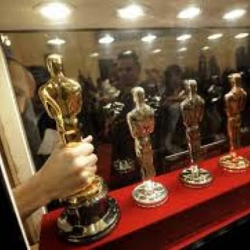 OSCAR 2012: Gala premiilor Academiei Americane de Film va fi prezentată pentru a noua oară de Billy Cristal