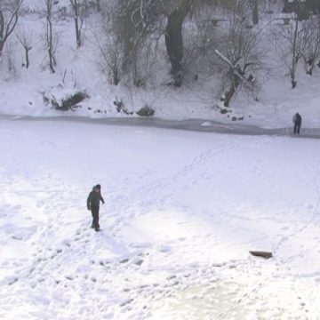 SIGHET: Patinoar pe Iza SIGHET: Patinoar pe Iza