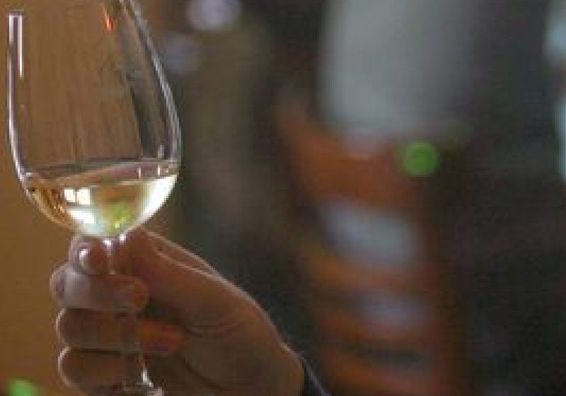 Producătorii din vin organic vor putea să folosească termenul de ‘vin bio’ pe etichete