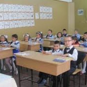 SIGHET: Profesorii şi învăţătorii realizează în această perioadă un recensământ al elevilor de 6 şi 7 ani din Sighet  care urmeaza sa fie inscrisi in clasa pregatitoare sau la scoala prima