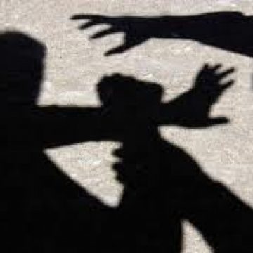 Soţ şi soţie s-au luat la bătaie în Breb Soţ şi soţie s-au luat la bătaie în Breb