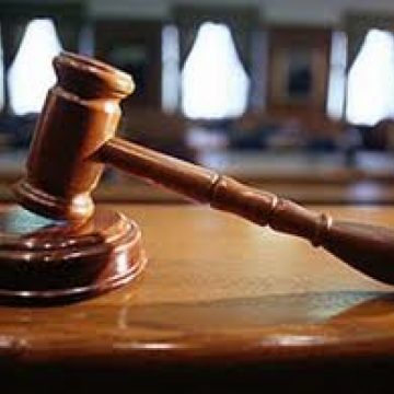 Foştii miniştri Decebal Traian Remeş şi Avram Mureşan, condamnaţi la câte trei ani de închisoare cu executare Foştii miniştri Decebal Traian Remeş şi Avram Mureşan, condamnaţi la câte trei ani de închisoare cu executare