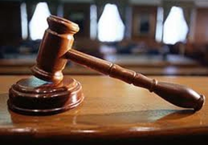 Foştii miniştri Decebal Traian Remeş şi Avram Mureşan, condamnaţi la câte trei ani de închisoare cu executare