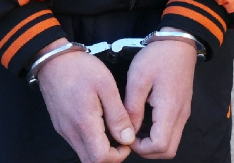 Un recidivist a fost prins ieri de poliţişti după ce a furat de prin curţile oamenilor